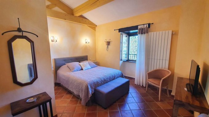 31G101671-45aa2fe34d424d8d960924da9d91c992