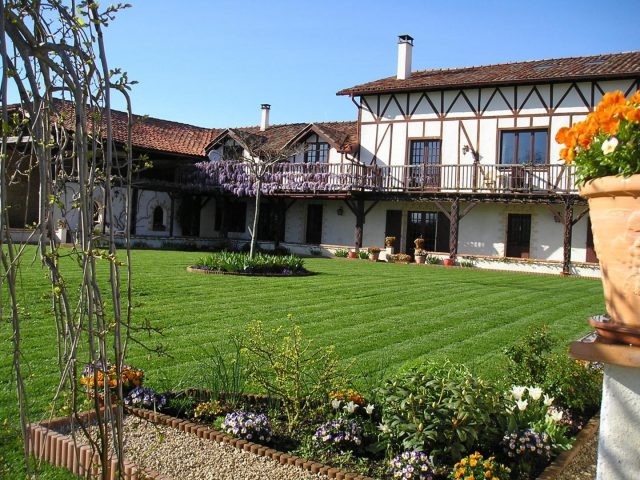 31G101688-04cc7ad34ae8429898e8c318af5cc5c5