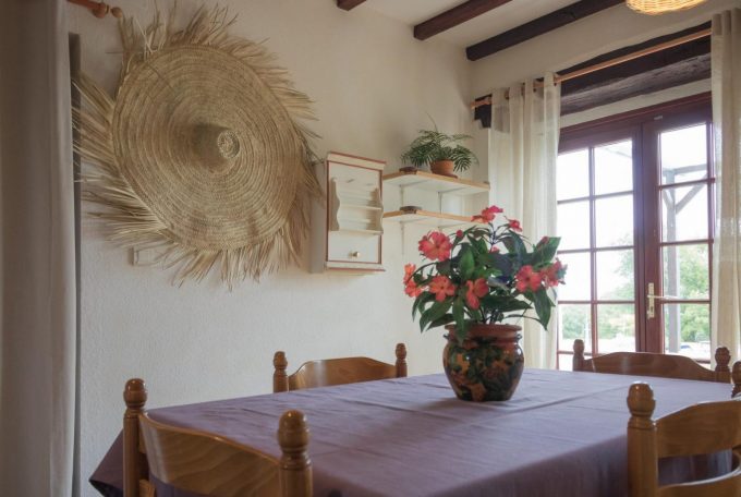 31G101688-09834f9fe67b4ffbbeb6256382a17b6d