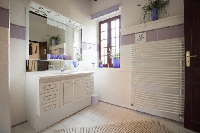 31G101688-2d1316bbcc71455b9bba1216041f3a03