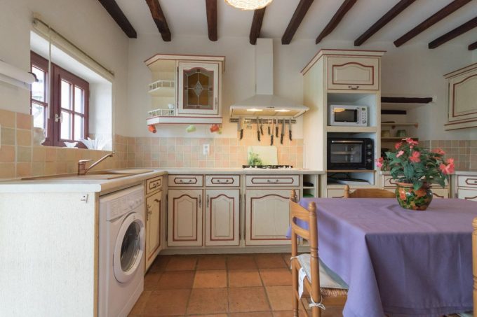 31G101688-99892afeb6264b46999e15f9b46035ae