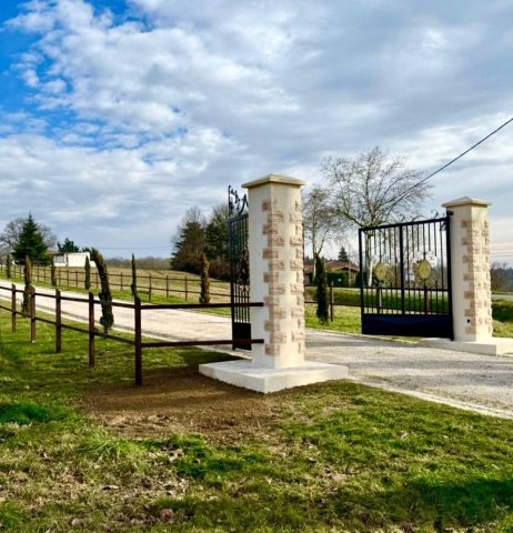 31G101688-c10356ec2f6b43ac8d06412e1c2b2a30