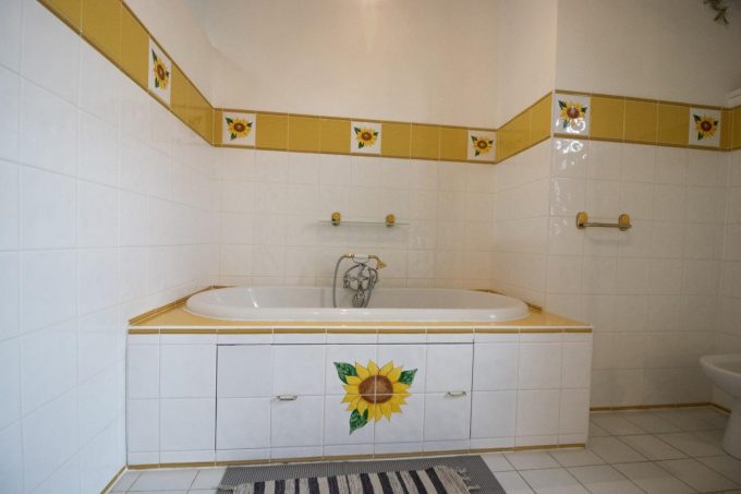 31G101688-c89303d2191344748a7bb169796b1f6b