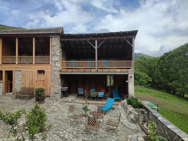 31G101695-299c966b3df647d6b3a7e7e58fbd4653