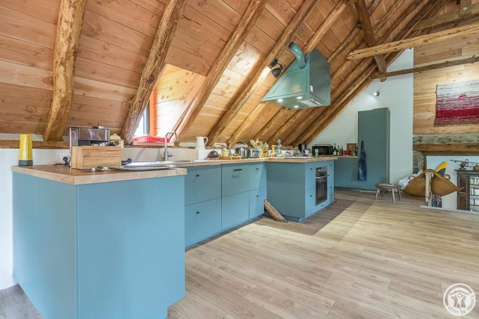 31G101695-3b96d39687244f80a9ae8b65c4d1ea1d