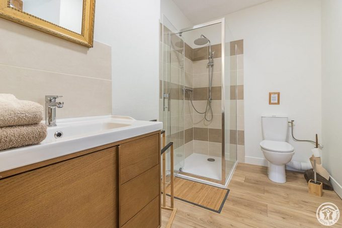 31G101695-5ff5eca3f4844f0091c7ade066f70e53