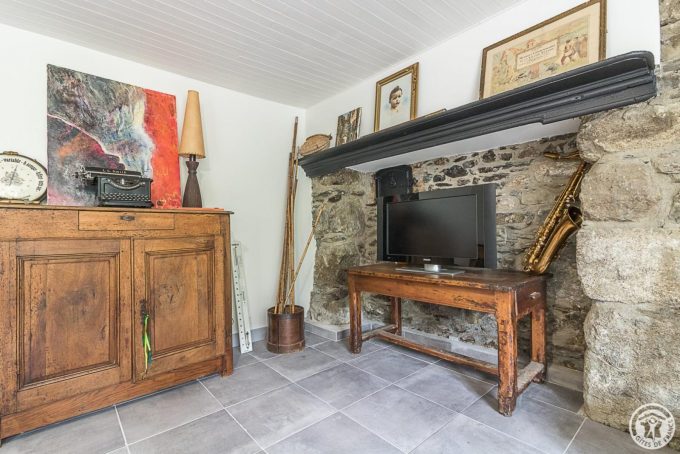 31G101695-7922c77b1d1f4ae895b8b629ee9b4382