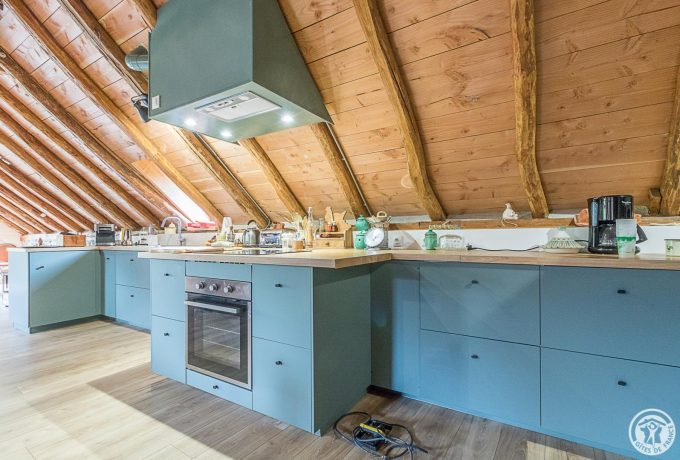 31G101695-8da9068a58e24a79ba612d87a1c72e26