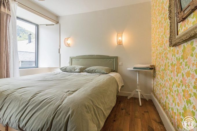 31G101695-b2d83678f17442fdb590fcf17ce8c1c5