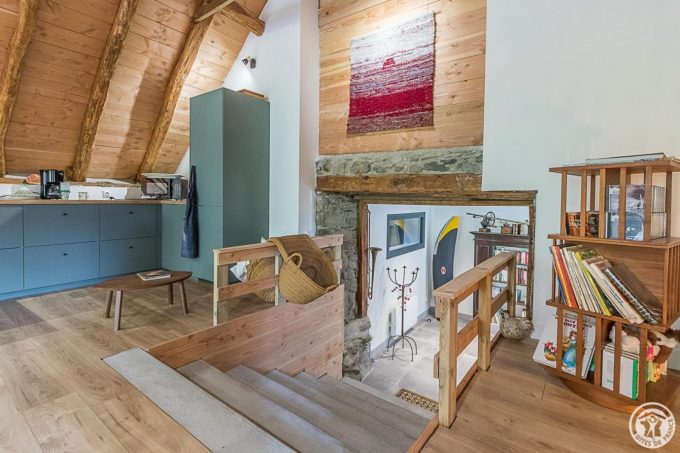 31G101695-b3c498e9aaf04d9e925e8387d80397cf