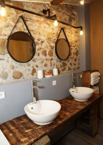 31G101696-347c19e427d4481fb93353b0e6afd372