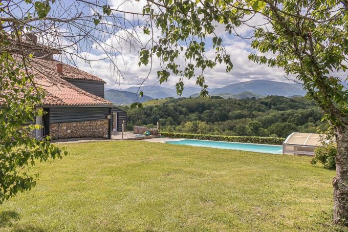 31G101696-3c4d06779e6f4808b834a5b6dfec92df