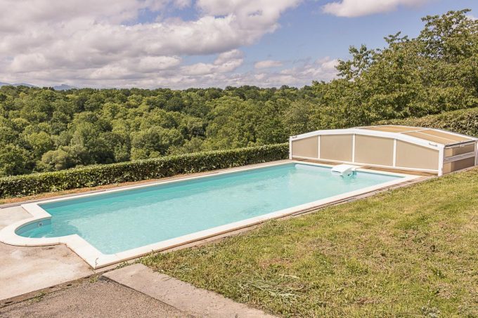 31G101696-5c2f1b09789d4b3fa02f3107b29a8430