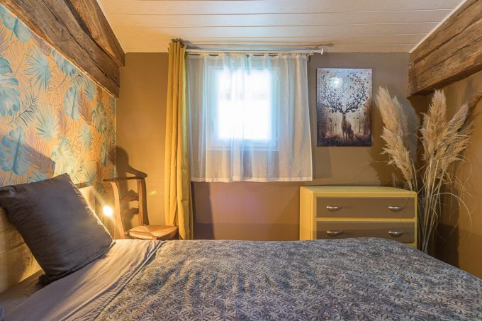 31G101696-7ce93d6fdbe34379b7338b5be5f30853