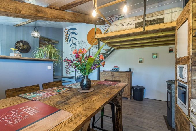 31G101696-b1908be2d4854456bcd31b267a0dd583