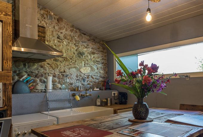 31G101696-bdffc96eb6bc499aa0bf0aefc6d89bf6