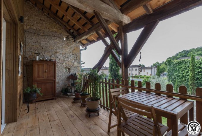 31G101699-c554f1df6a364d1d959331b56012bede