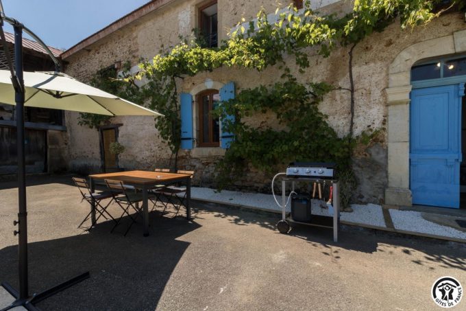 31G101704-2d1c0b106fab443f94d9694b8dda6b3f