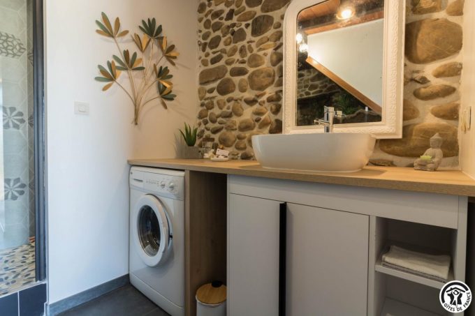 31G101704-8a66ba8d5e7443ec8b463aec66ed238f