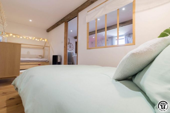 31G101704-a8c0d3e5667944ba9ae2593ee7c91be6