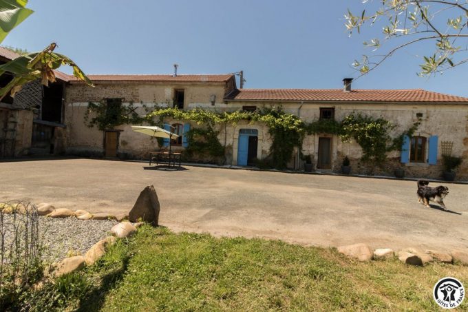 31G101704-e2e9f17544b147c0a3644324ad92cd66