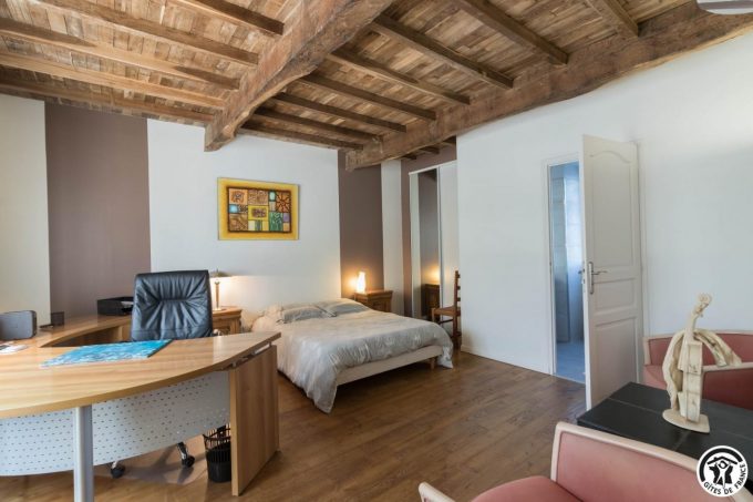 31G101706-434f4928a899497d94a3199bac84e830