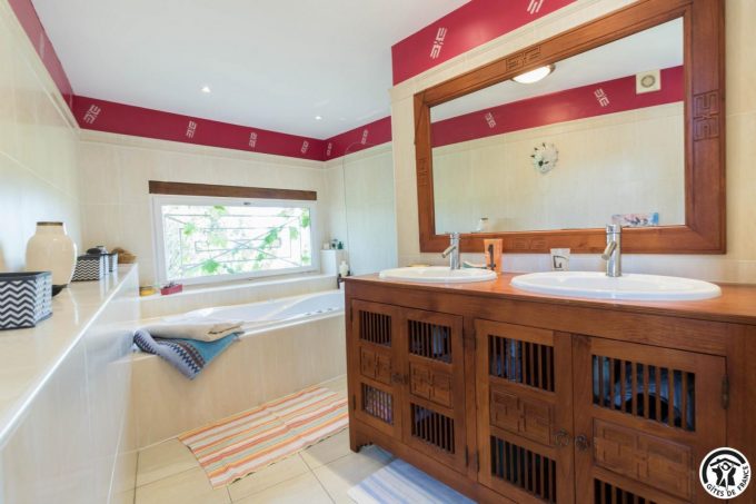 31G101706-57f6e27b962541949833abf9b5ef6f51