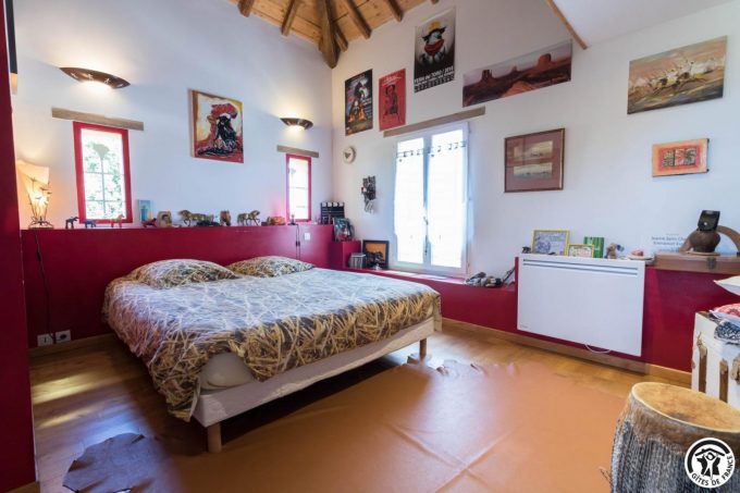 31G101706-6232894419384f08b5d5db17817547a7