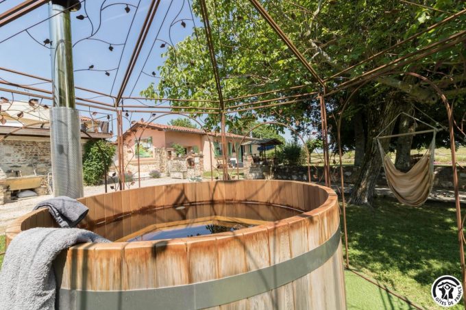 31G101706-fe20f73ce98c480b85350868dfc3e14b