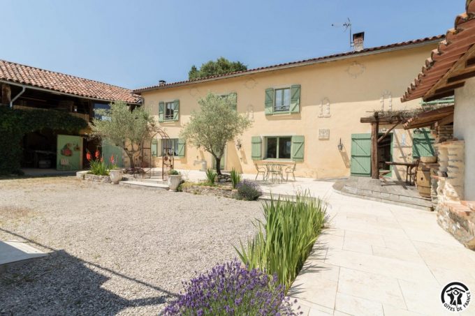 31G101708-22fac78be342472090b77200f9b12aa2