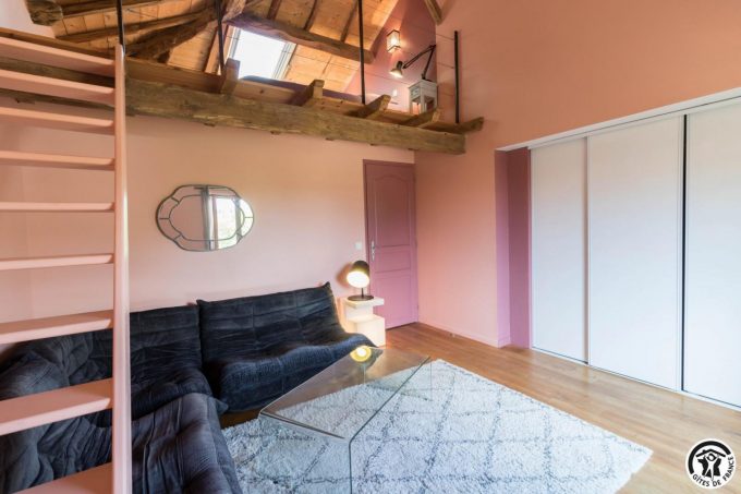 31G101708-c18aa19889194fd7a722e9e386858910