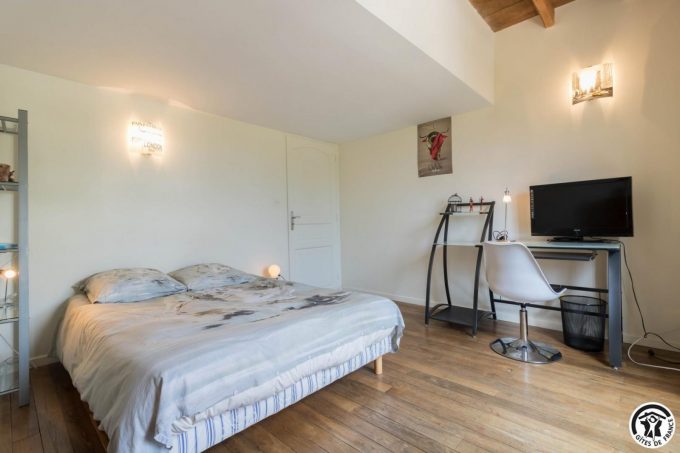 31G101708-dc43d809926a49cab6a98cbec0278767