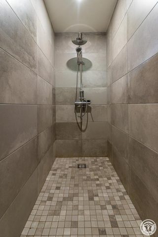 31G101710-77491a095bcf466d859b184a95855737