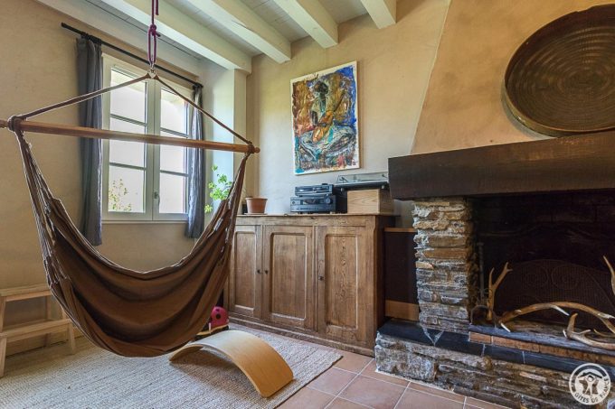 31G101710-82653bd201c54206b39108f184acbe33