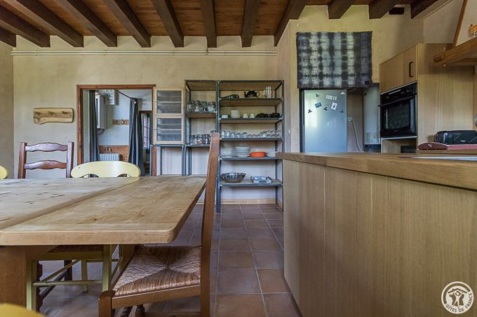 31G101710-a5f4373982394805a03b35a6dc5459ef