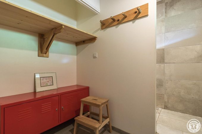 31G101710-f3122a315e58464db150fd6f84409556