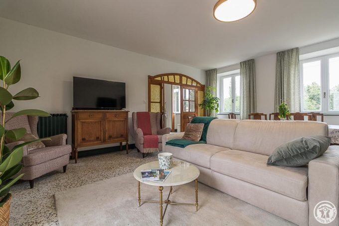 31G101712-0869f71f20fc4feeab7df749ce701048