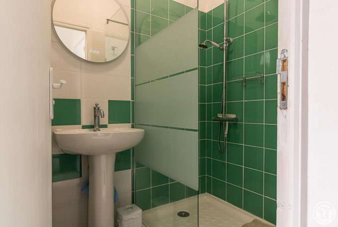 31G101712-09eaf41813e74a958cc20671c0596e9b