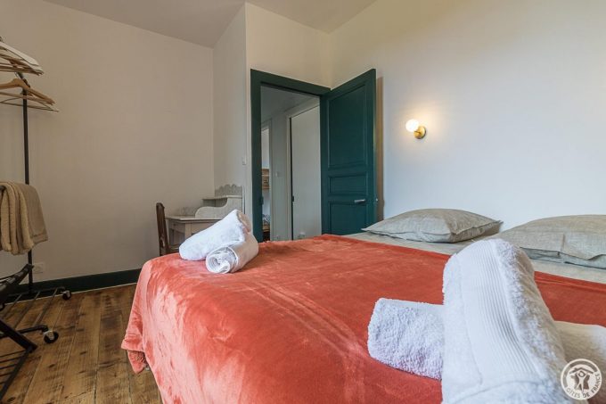 31G101712-2ef058a687ca49b4ba528dd174b77193