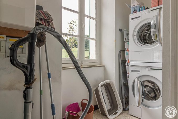 31G101712-65f52c59bf204d33a0fbd0ff9ea6f156