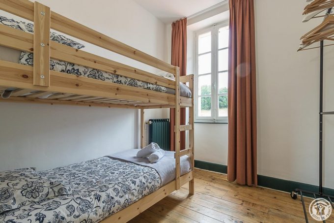 31G101712-99ca2de8352d4972b06f8a1ac089c57c