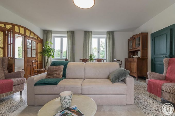 31G101712-afa92e1fd01a46c58ac566543fa530bc