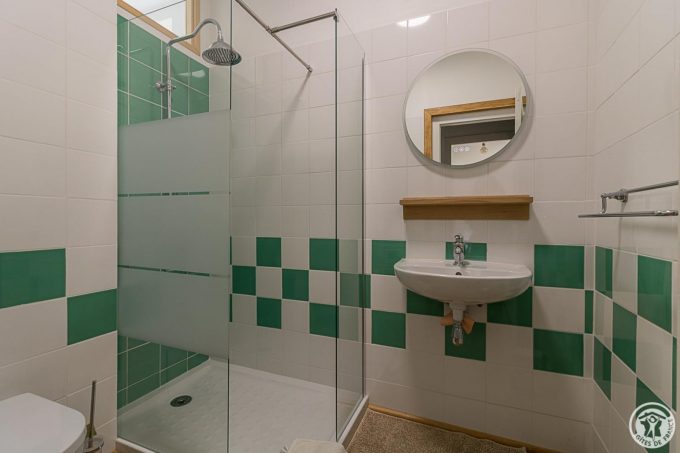 31G101712-e7aeb7f00e0142dbb7d5ca61dc08451e