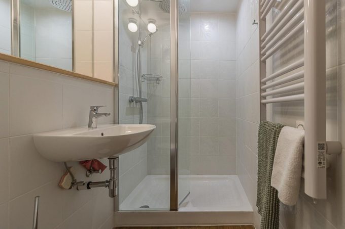 31G101713-4954a912a8634548818e1c5eb4b5048b