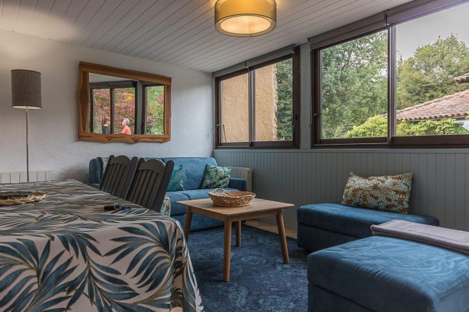 31G101713-a4f032abd0f94b1cbbb1e73a544487c3