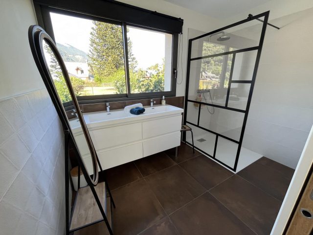 31G101714-0af183425a70493f8d076d68854b0f49