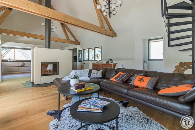 31G101714-3000e183aa4d4a1fa37b07dcce3dad90