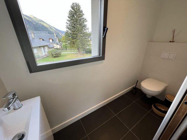 31G101714-334924bd8df34cb7aaa5f03296b93ce5