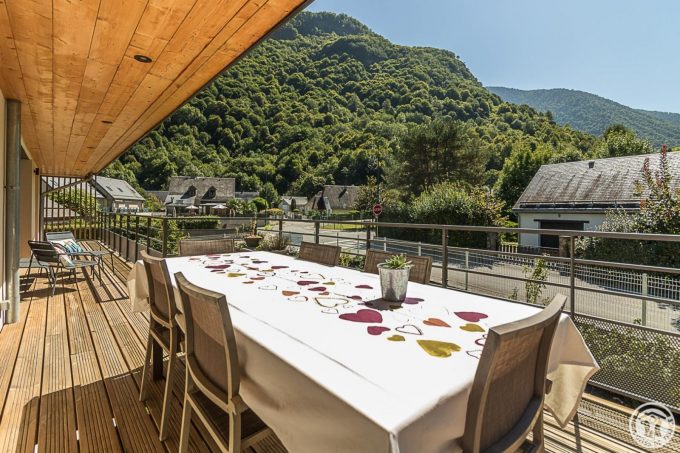 31G101714-6b206ffd7d1e4354a6e8c4c5b84eff89