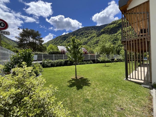 31G101714-98e77f610c194b8ba876869ce2726afa